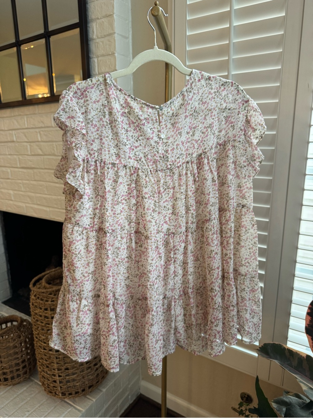 Entro Floral Print Short Sleeve Tiered Detail Blouse - Picture 4 of 4